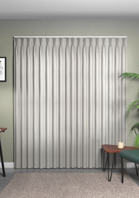 DHER236655 SANDERSON1 TRIPLE PLEAT